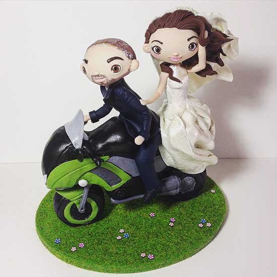 Cake topper matrimonio personalizzati con sposi e moto